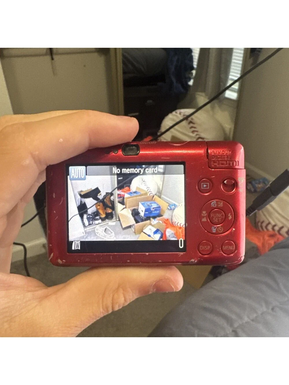 Canon PowerShot SD780IS Digital ELPH  12.1 MP Digital Camera (deep red)
